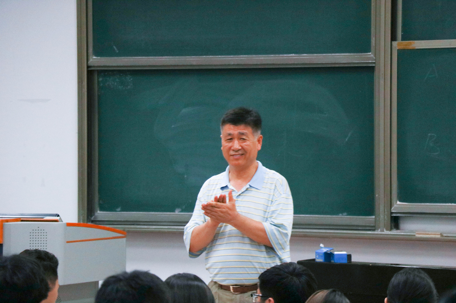 崇尚实践、知行并重，青春的汗水永远在路上——28圈娱乐
召